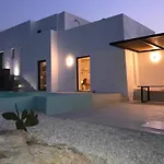 Spiti Su In Paros - Naousa Piscina Privata * Ambelas