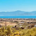 Spiti Su In Paros - Naousa Piscina Privata Ambelas