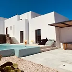 Villa Spiti Su In Paros - Naousa Piscina Privata Ambelas