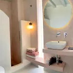 Spiti Su In Paros - Naousa Piscina Privata Ambelas