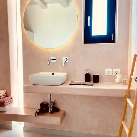 Spiti Su In Paros - Naousa Piscina Privata *